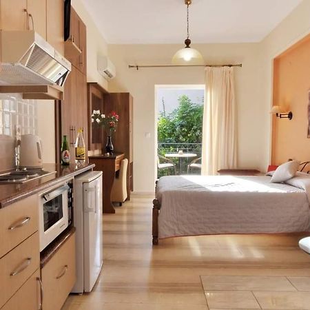 Marilena Studios And Apartments Paleokasztríca Kültér fotó