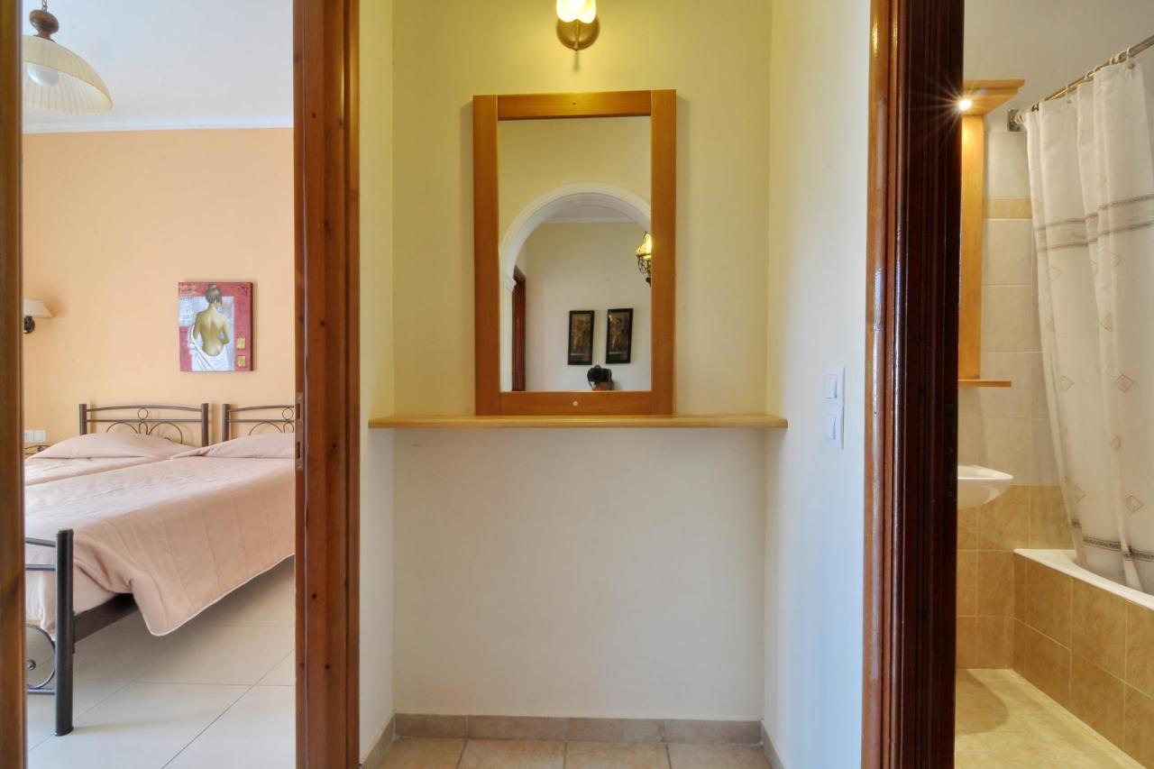 Marilena Studios And Apartments Paleokasztríca Kültér fotó
