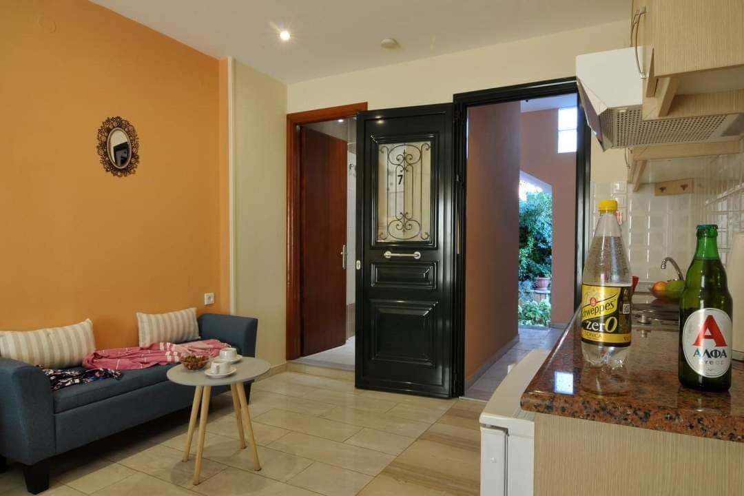 Marilena Studios And Apartments Paleokasztríca Kültér fotó