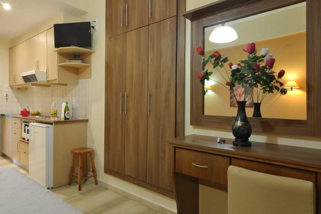 Marilena Studios And Apartments Paleokasztríca Kültér fotó