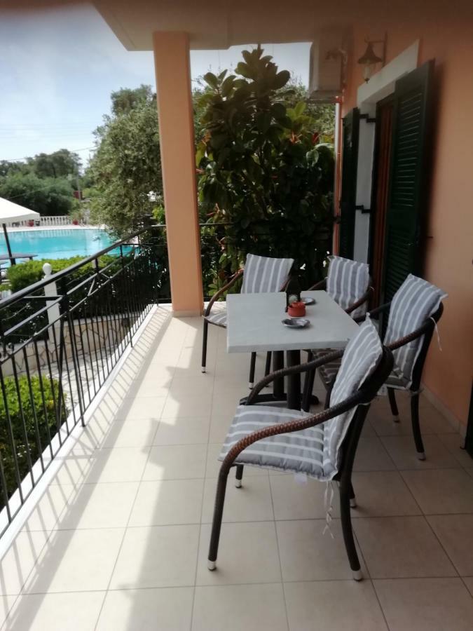 Marilena Studios And Apartments Paleokasztríca Kültér fotó