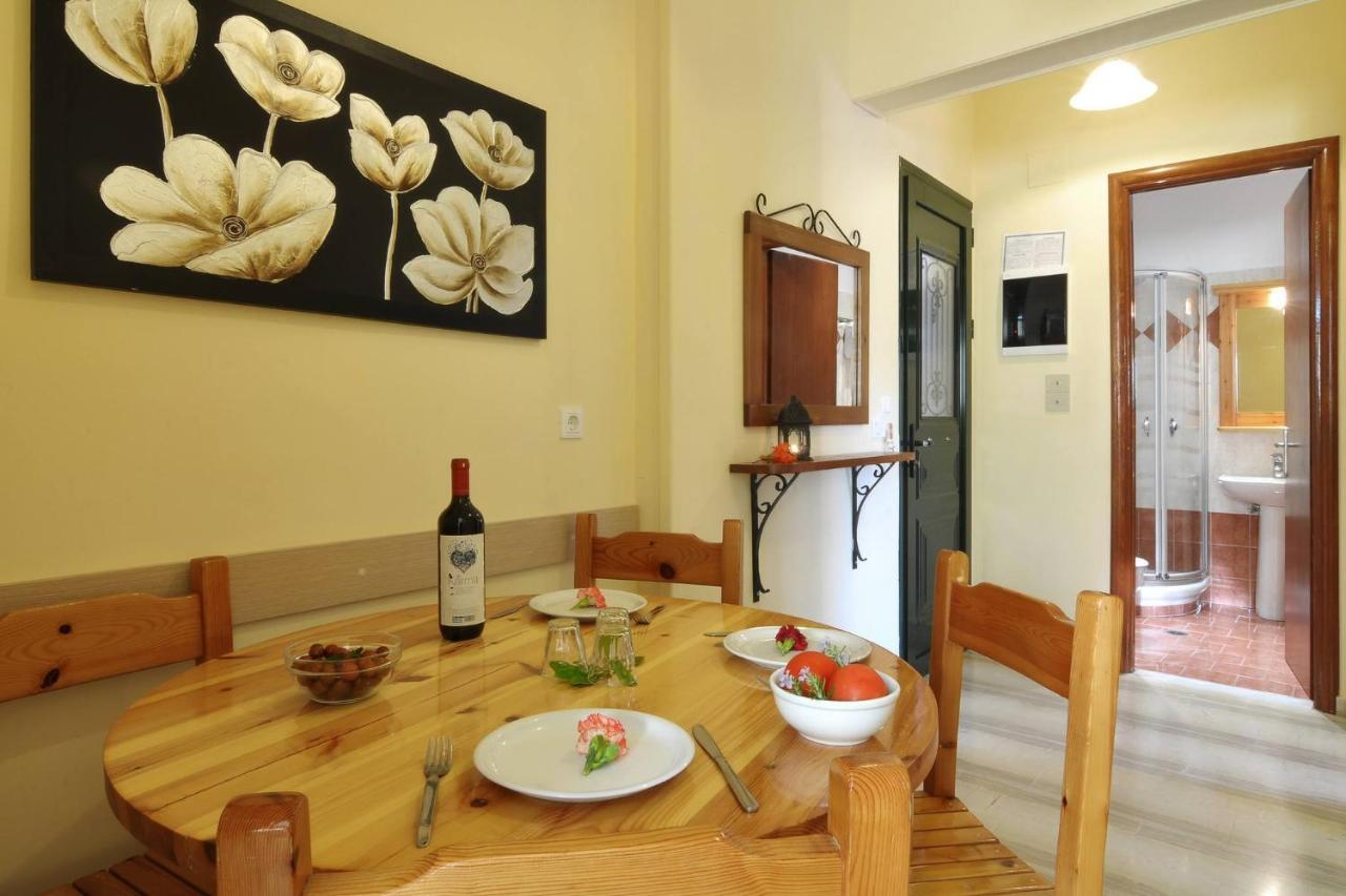 Marilena Studios And Apartments Paleokasztríca Kültér fotó